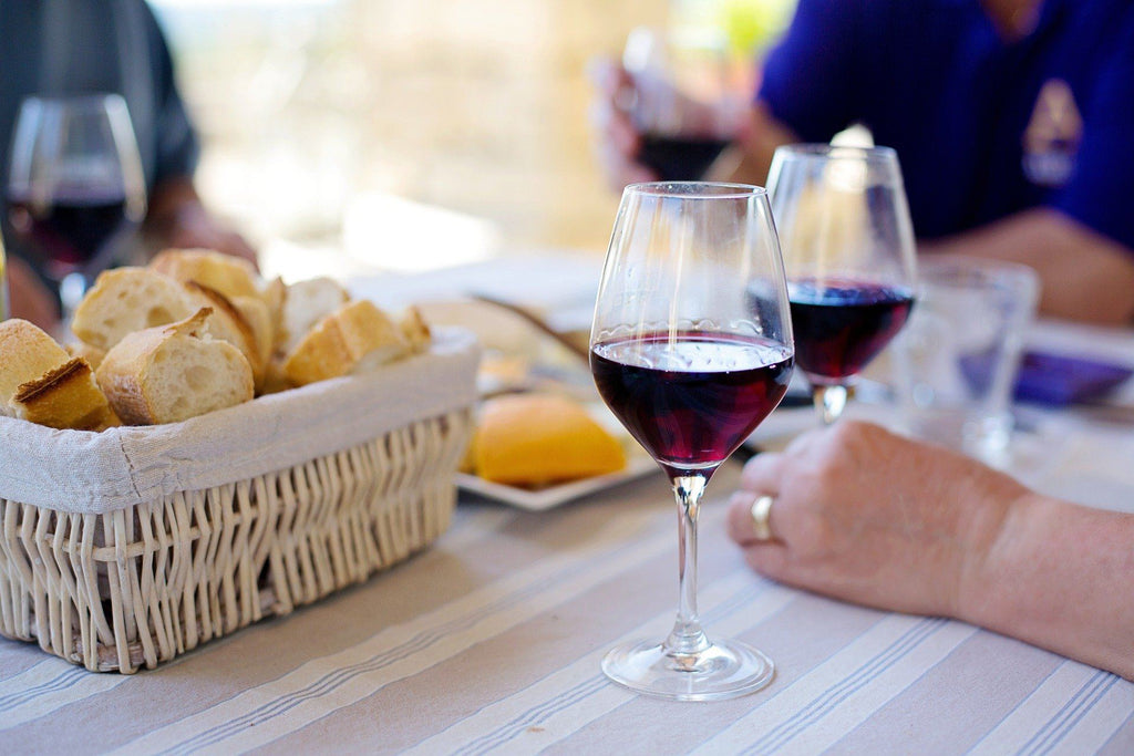 Petiscos para acompanhar com vinho | Blog LeBlank