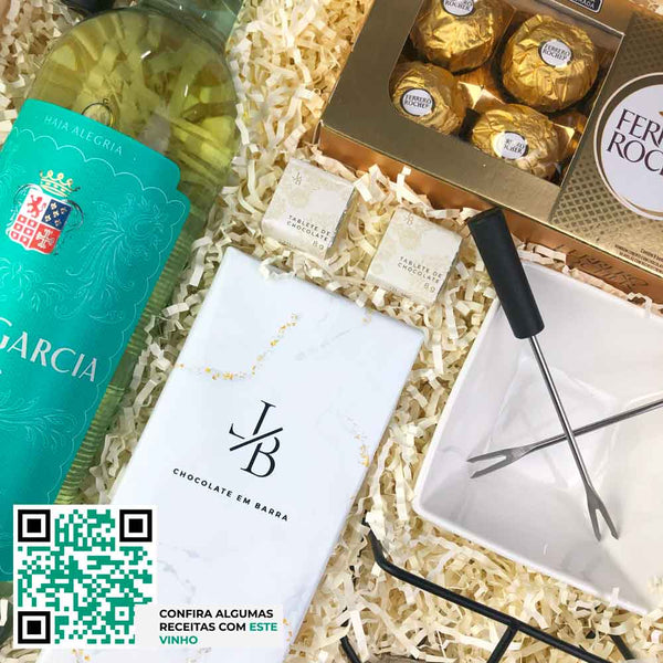 Presente Kit Wood Vinho Casal Garcia Sweet e Fondue