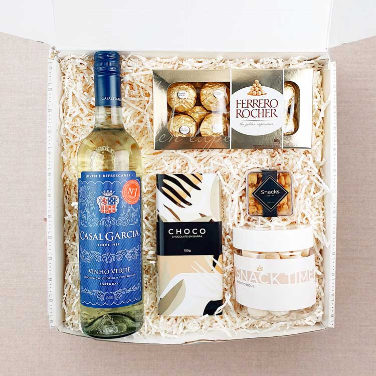 Presente Dia das Mães Kit Vinho Casal Garcia e Chocolate