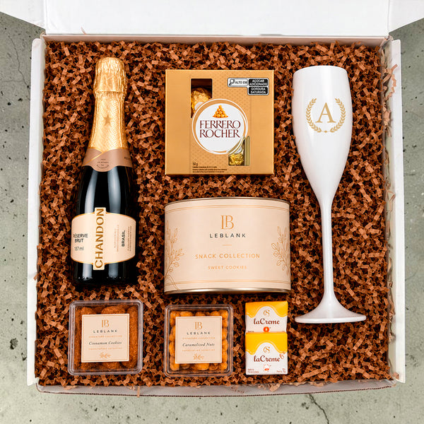 Kit Presente Chandon Baby com Taça de Espumante Personalizada - detalhe da personalização - imagem 1