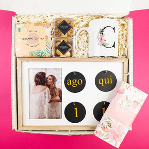 Presente Dia das Mães Kit Porta Retrato com Calendário e Caneca Personalizada